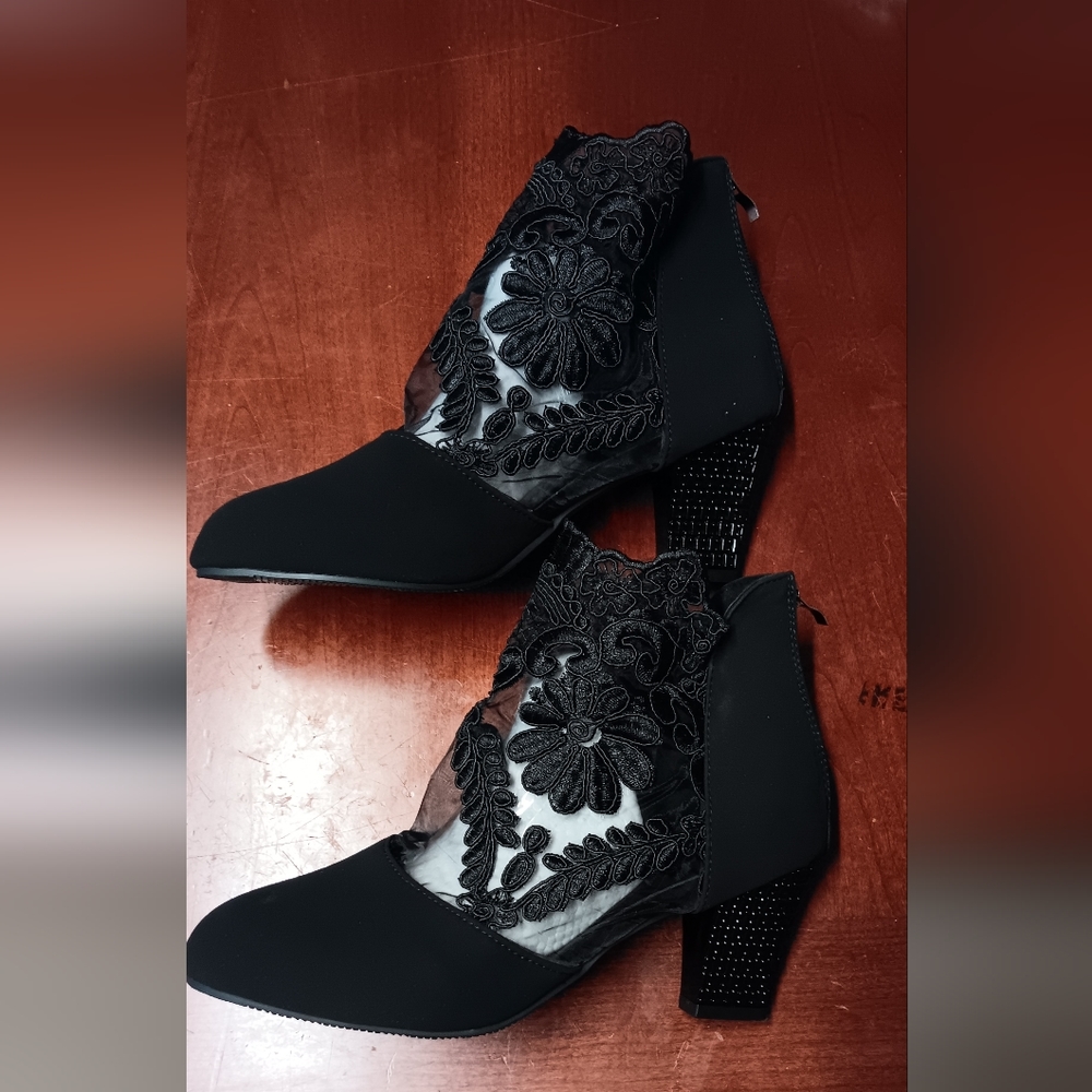 NEW Lace Boots